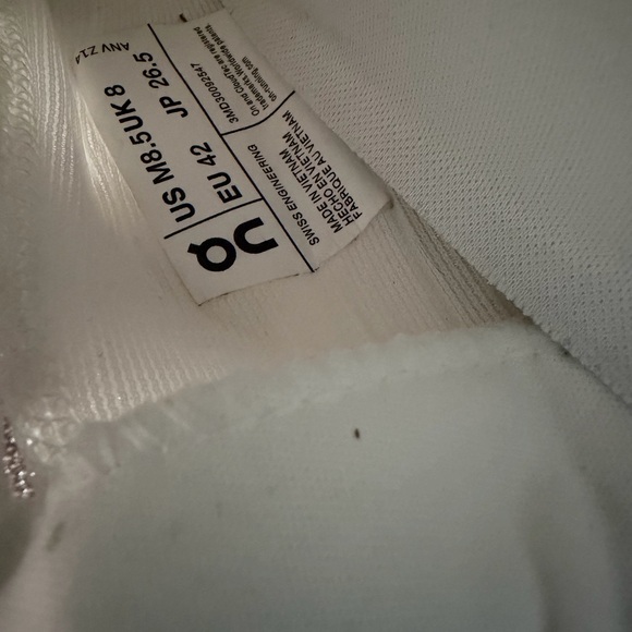 On Cloudeclipse men’s 8.5 women’s 10 running shoes - Picture 7 of 7